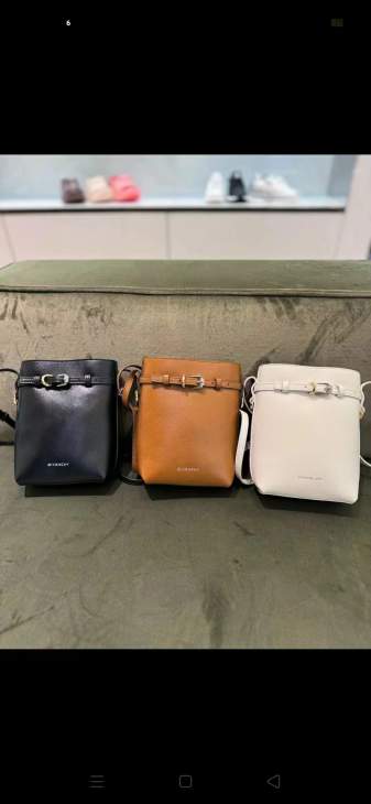 Picture of Givenchy Handbags _SKUfw240169539fw